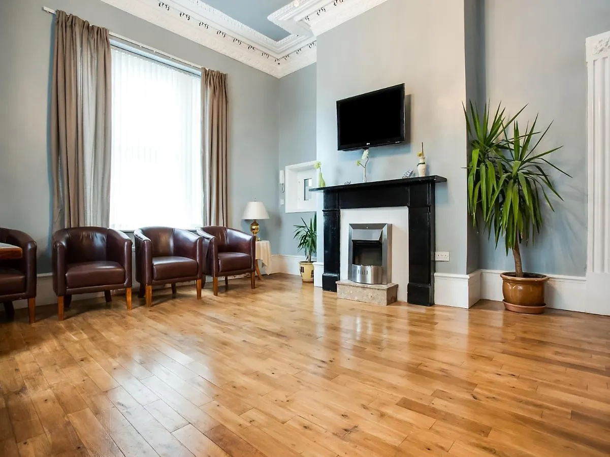 Oyo Clifton Hotel Newcastle upon Tyne