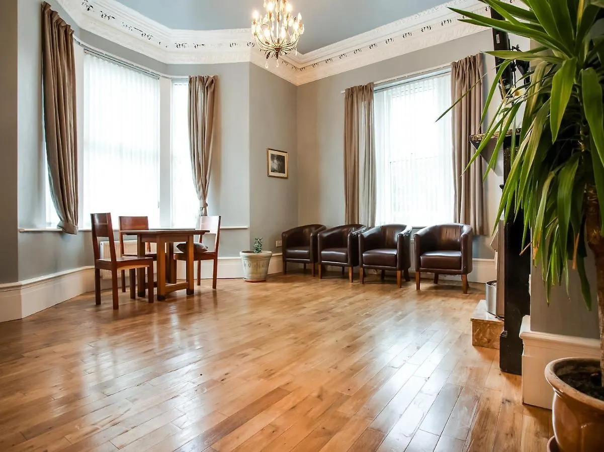 Oyo Clifton Hotel Newcastle upon Tyne