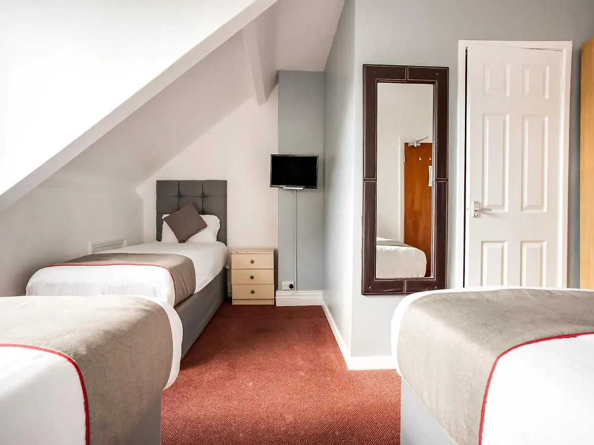 Oyo Clifton Hotel Newcastle upon Tyne